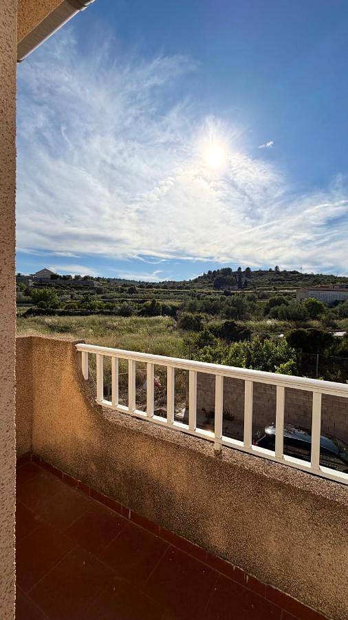 Casa de vacaciones para 8 personas, con Balcón además de Terraza y Vistas en Canal de Navarrés - 2