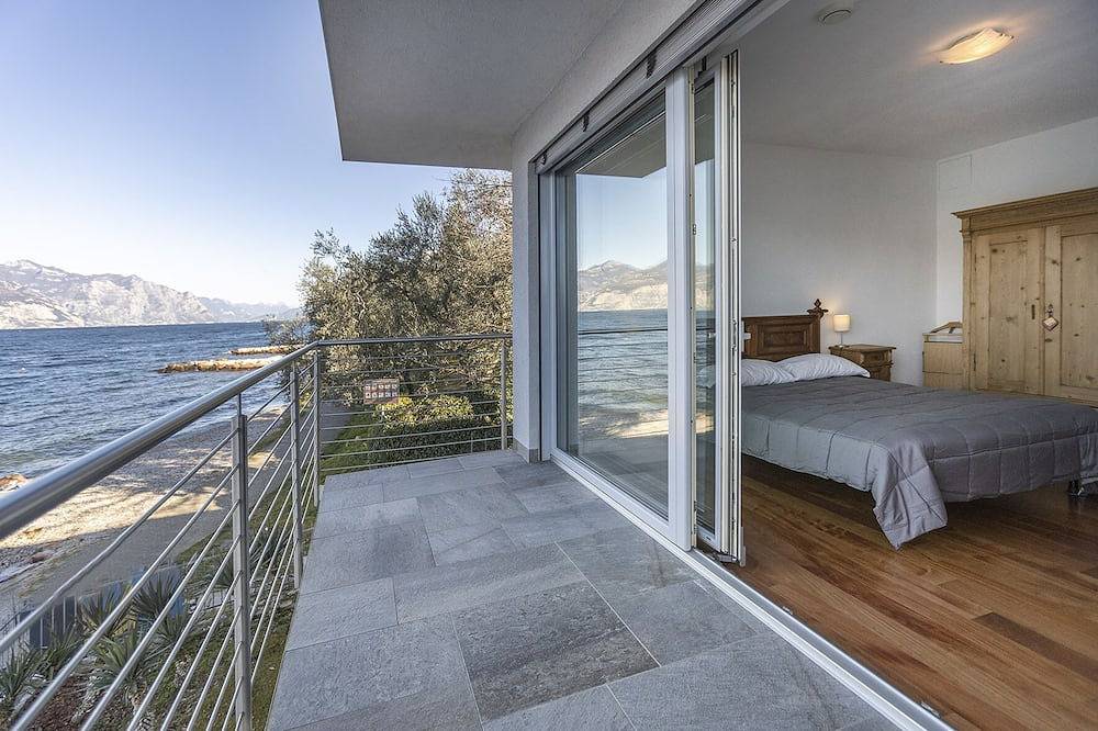 Neue Casaclima Gold Villa am See mit großem Garten für absolute Entspannung in Brenzone, Gardasee-Berge