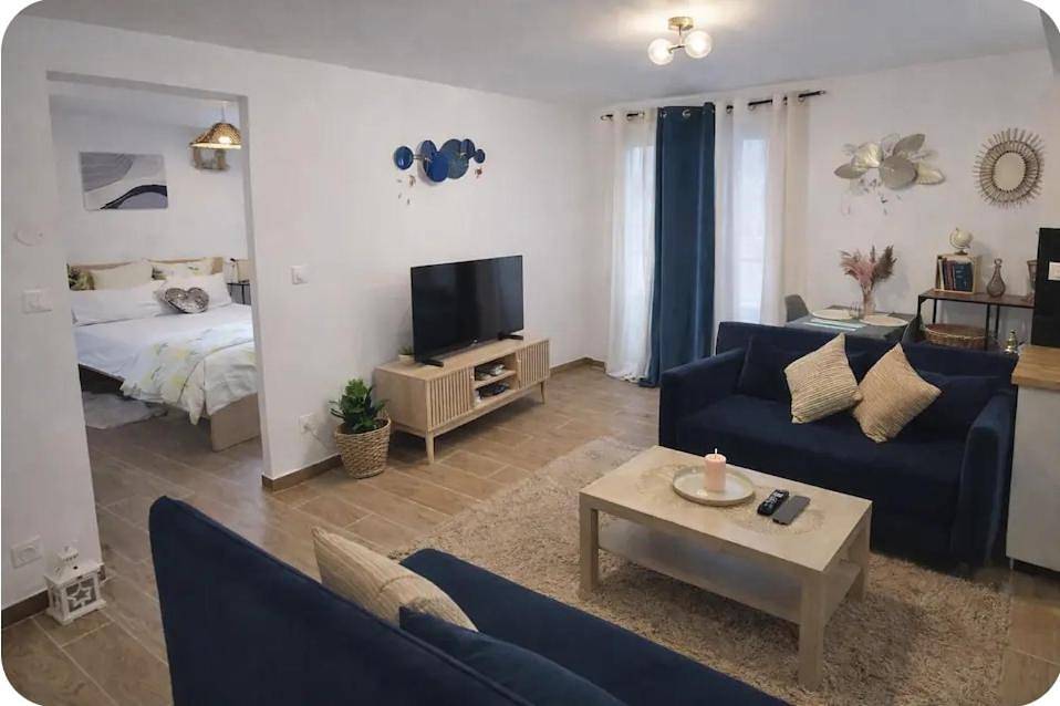 Appartement entier, Coquet appartement à 15mn de Paris et 10 mn de Stade de France, wifi, Netflix, in Groslay, Val-d'Oise