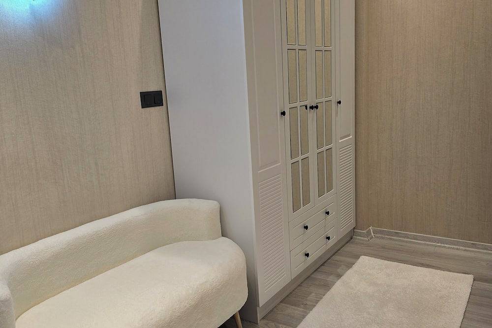 Entire apartment, Charming 1-Bedroom Apartment in the Heart of Kemer in Kemer, Antalya Province