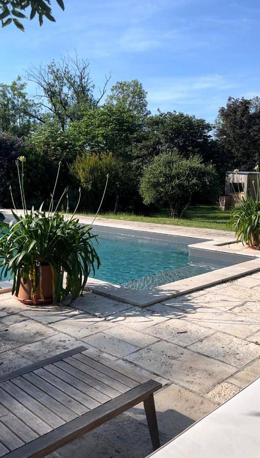 Location de vacances pour 2 personnes, avec piscine et terrasse ainsi que jardin et vue à Lissac-et-Mouret - 2