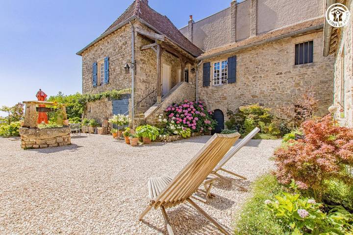 Gîte pour 2 personnes, avec Terrasse et Jardin à Mont-Saint-Vincent