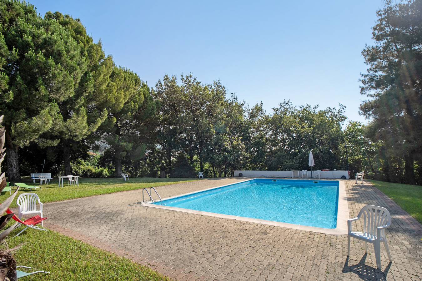 Ganze Wohnung, Ferienwohnung 'Tra Monti E Mare' mit Bergblick, Wi-Fi und Klimaanlage in Cisano sul Neva, Riviera di Ponente
