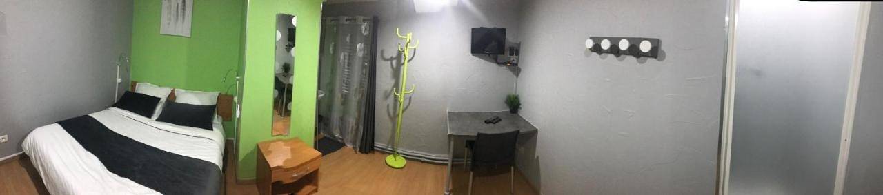 Double Room with Shared Toilet in Lezoux, Région de Thiers