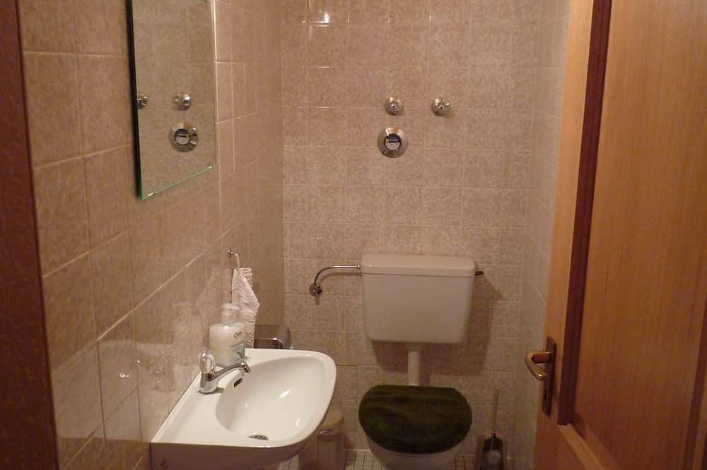 Ganze Wohnung, Ferienwohnung mit Bergblick-Balkon, Seenähe, Garage, Sauna, Wlan, ... in Füssen, Bayerisch Schwaben