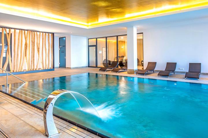 Ferienwohnung für 4 Personen, mit Balkon und Seeblick sowie Sauna in Rostock und Umgebung - 2