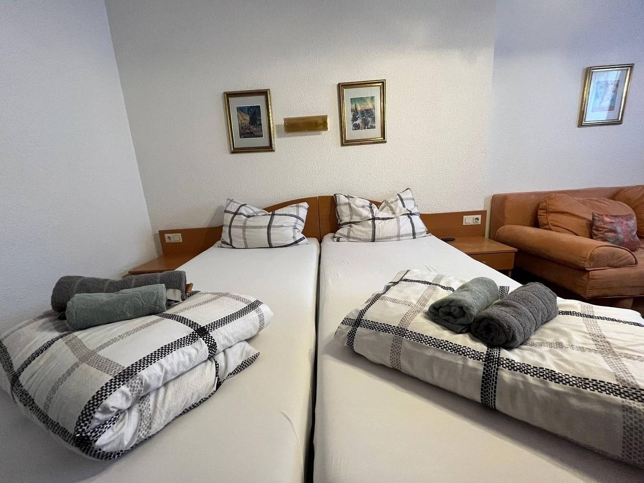 Ganze Ferienwohnung, Mariazellerhof Room 113 in St. Pölten, Mostviertel Region