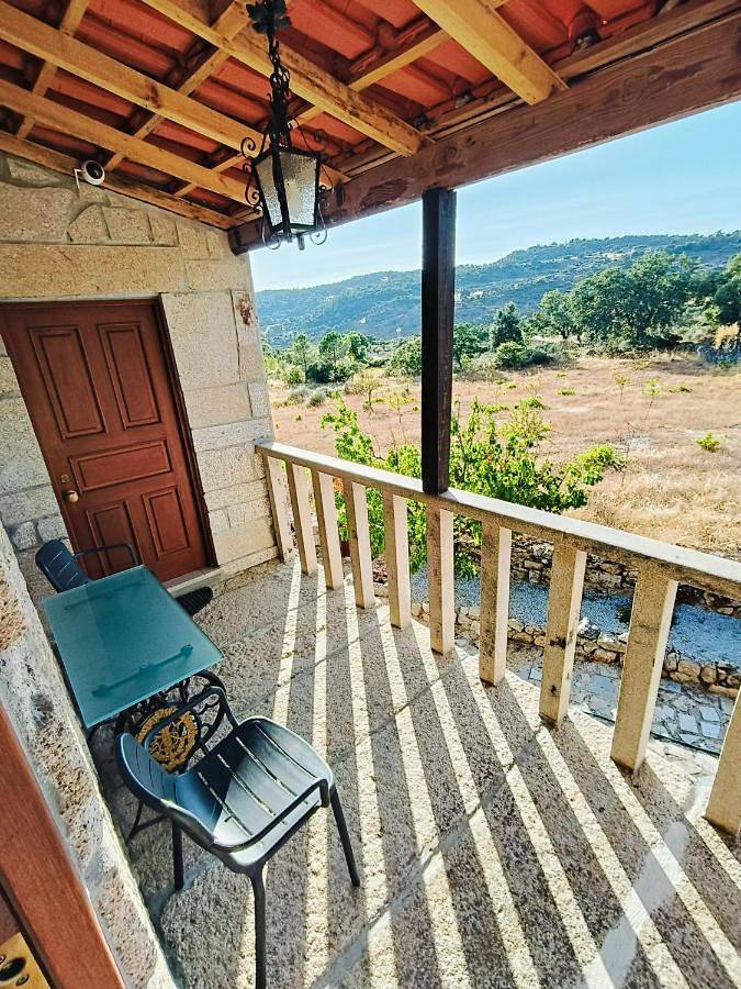 Gîte pour 5 personnes, avec Balcon et Terrasse ainsi que Jardin et Vue dans Marialva