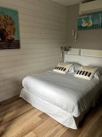 Family Suite - 25m2 in Tonnay-Boutonne, Région de Saint-Jean-d'Angély