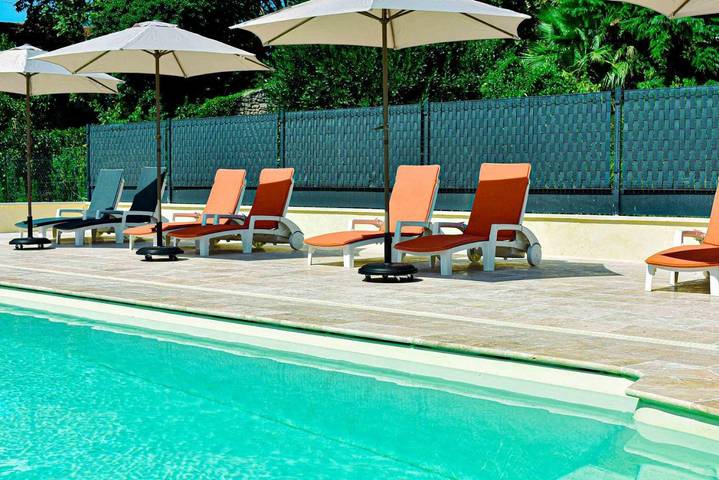 Hôtel pour 6 personnes, avec piscine et terrasse, animaux acceptés