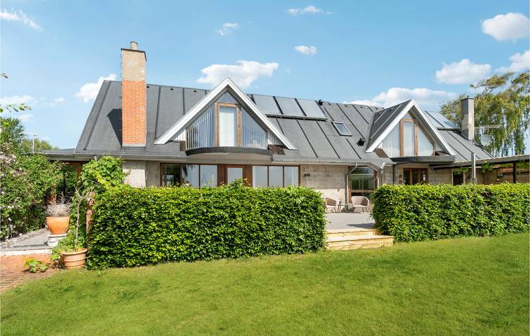 Ferienhaus für 12 Personen, mit Whirlpool und Terrasse, mit Haustier