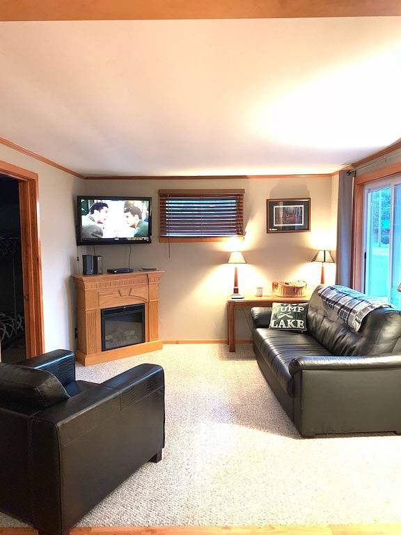 Houghton Hideaway mit Zugang zum See und Aussicht in Prudenville, Roscommon County