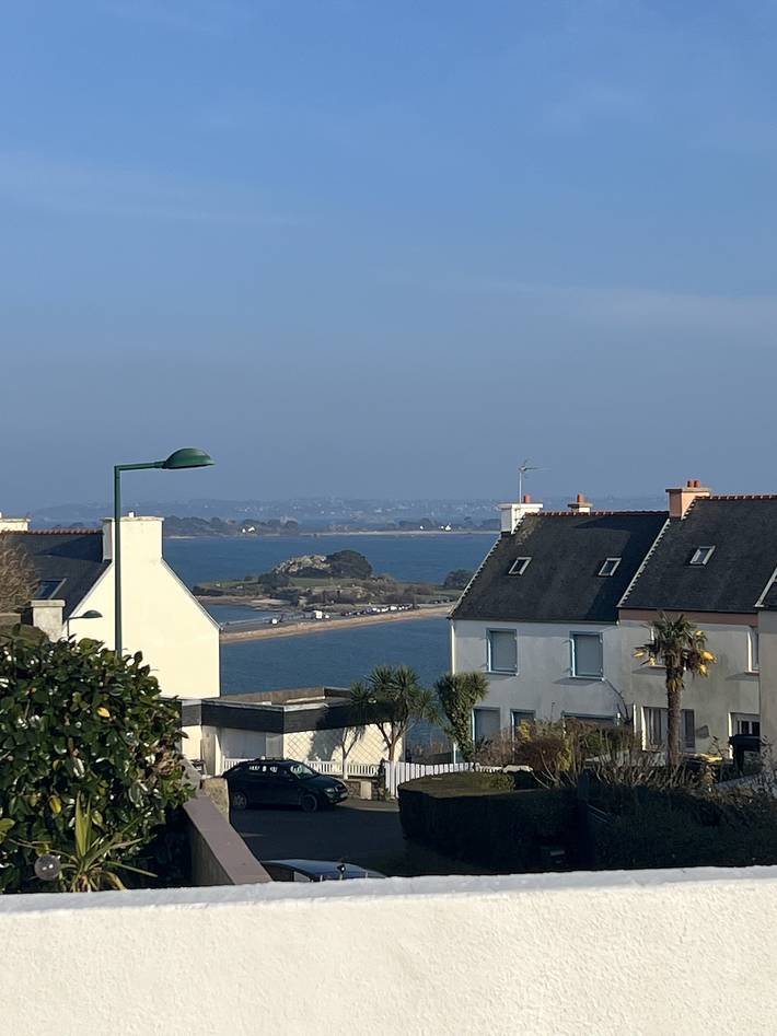 Le gîte des roches " 400M de la plage, vue mer" avec jacuzzi in Saint-Pol-de-Léon, Ceinture Dorée