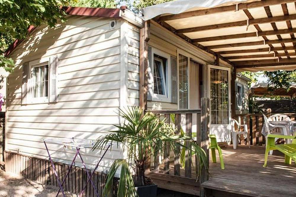Mobil Home avec Terrasse pour 4 personnes à Ribes in Ribes, Parc naturel régional des Monts d'Ardèche