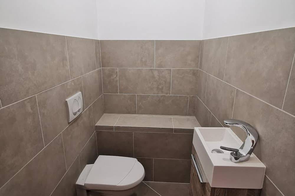 Apartamento entero, Acogedora casa familiar entre lagos y montañas in Sillingy, Región de Annecy