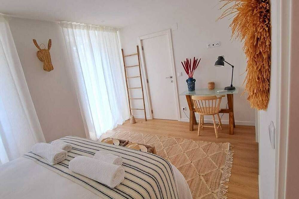Ganze Wohnung, Logradouro House in Halbinsel von Setúbal