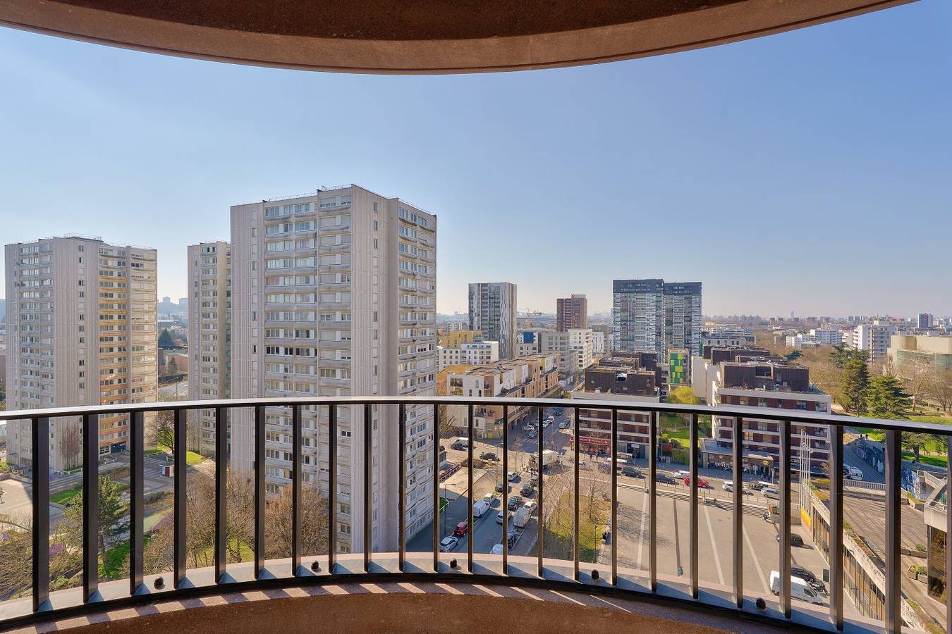 Apartamento entero, Guestready - Escapada luminosa con vistas a la ciudad in Bobigny, Sena-Saint Denis