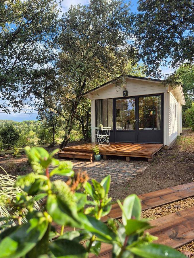 Gîte pour 2 personnes, avec jardin et terrasse, adapté aux familles à Saint-Paul-le-Jeune