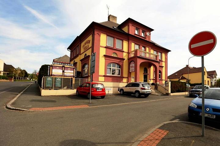 Hôtel pour 2 personnes, avec piscine ainsi que jardin et terrasse, adapté aux familles à Domažlice - 2