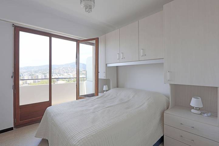 Entire apartment, The most beautiful view over the Le Lavandou Bay! For 2 to 6 people in Le Lavandou, Parc national Port-Cros
