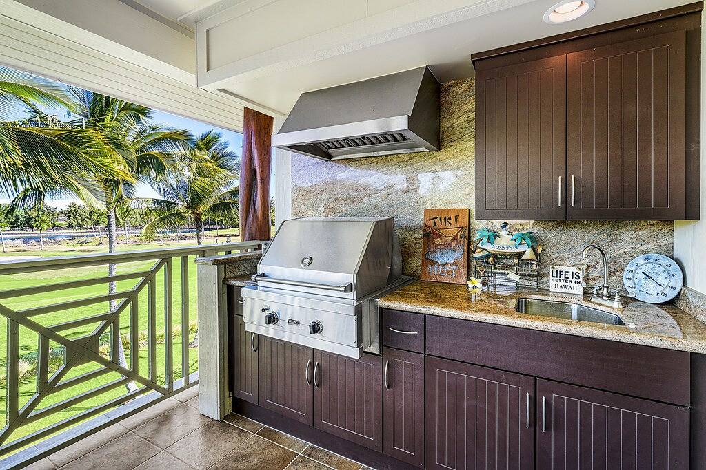 Neu auf dem Markt; Penthouse mit zwei Schlafzimmern und Außengrill. in Waikoloa Beach Resort, Puako
