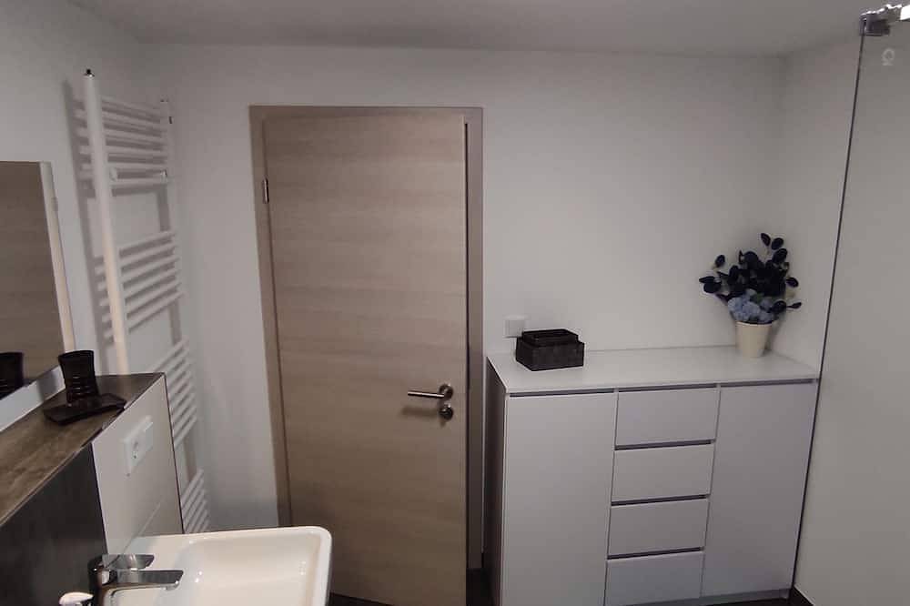 Ganze Wohnung, Gemütliche Ferienwohnung in Lohfelden Landkreis Kassel in Lohfelden, Hessisches Bergland