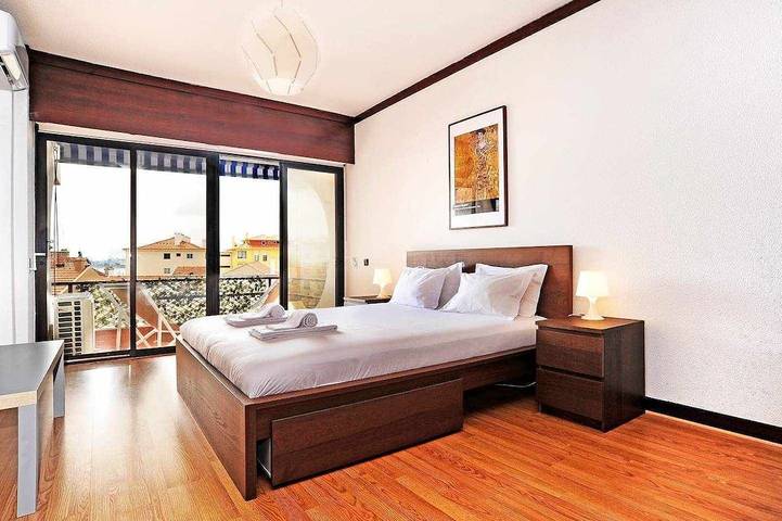 Apartamento entero, Apartamento de 1 dormitorio para 4 personas en la playa de Sao Pedro Estoril - Checkinhome in Cascais e Estoril, Distrito de Lisboa