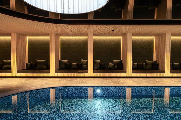 Location de vacances pour 3 personnes, avec jacuzzi et piscine ainsi que sauna et jardin, adapté aux familles à Dobbiaco - 3