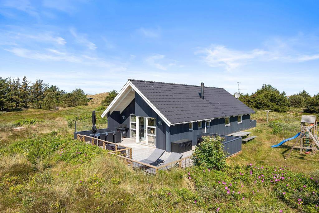 Schönes Sommerhaus mit Dünenblick - dicht am Meer in Skodbjerge, Haurvig