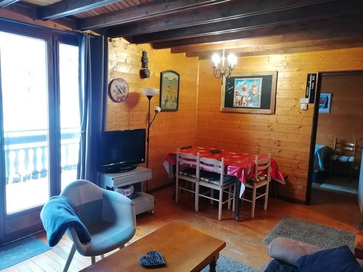 Savoyard Chalet with Terrace, Near Slopes, Mountain View in La Clusaz, Annecy region