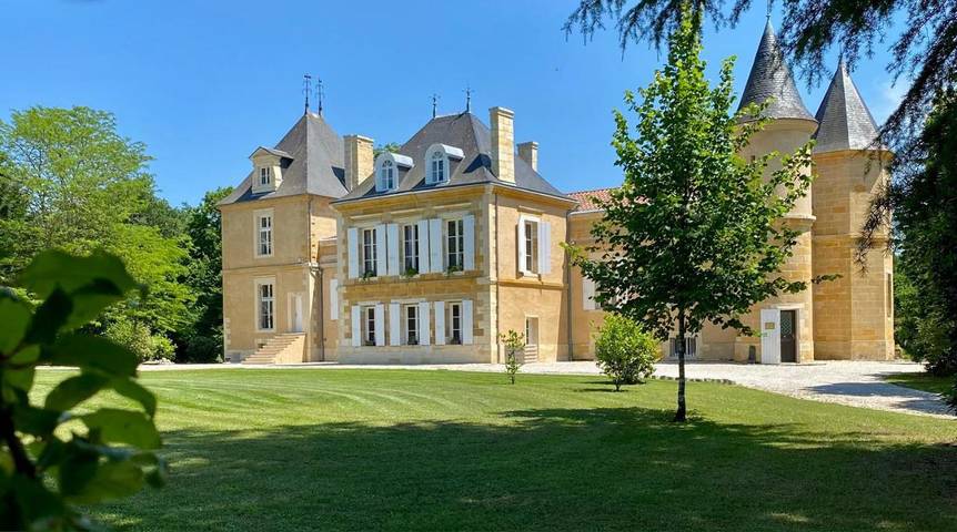 Location de vacances pour 2 personnes, avec jardin ainsi que terrasse et piscine à Léognan - 4