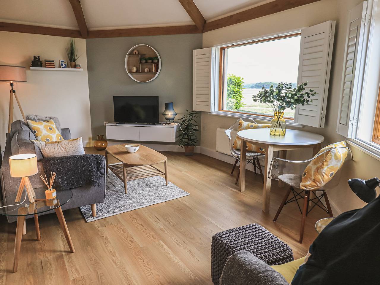 Entire apartment, Oversands Cottage in Grange-over-Sands, Lake District