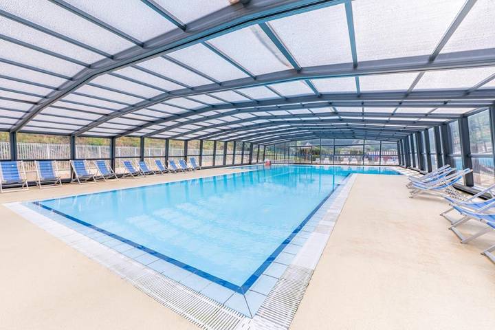 Camping pour 4 personnes, avec Terrasse et Piscine