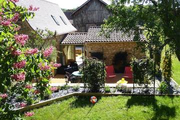 Gîte pour 4 personnes, avec jacuzzi à Prats-de-Carlux