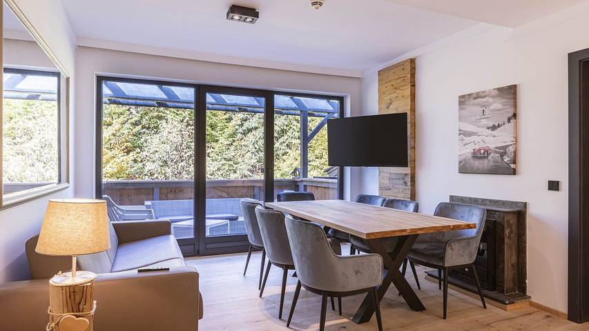 Ferienwohnung für 5 Personen, mit Balkon und Pool sowie Sauna in Saalbach