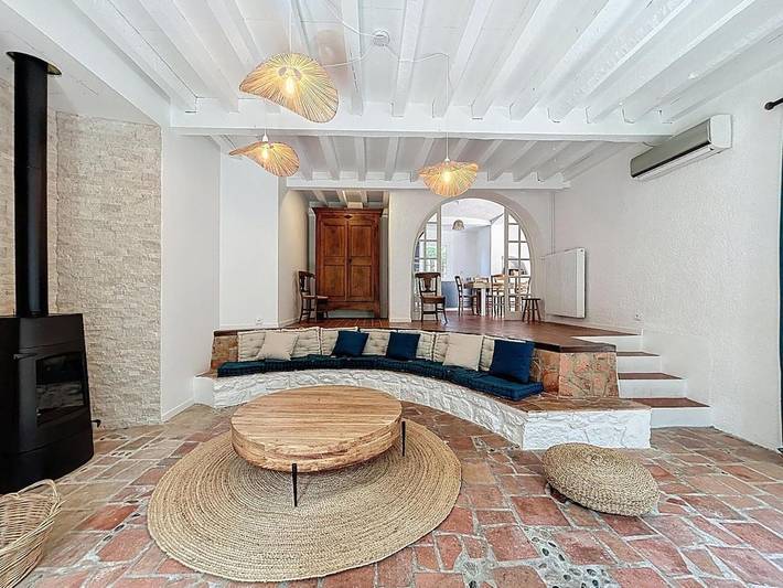 Location de vacances pour 10 personnes, avec jardin et terrasse à Villedaigne