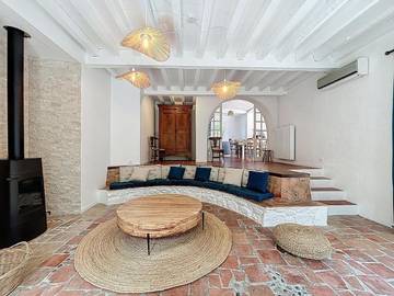 Gîte pour 10 personnes, avec jardin et terrasse à Villedaigne