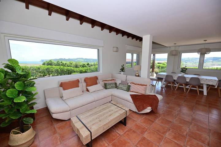 Casa rural para 8 personas, con Balcón y Terraza además de Jardín y Vistas en Santander - 4
