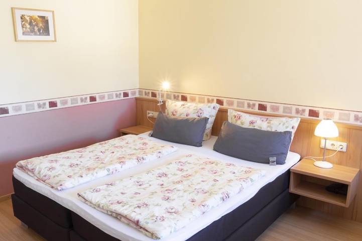 Pension für 2 Personen, mit Terrasse in Rheinland-Pfalz - 4