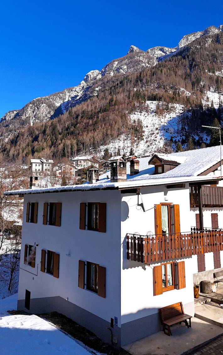 Casa vacacional 'Ciasa Civetta' con vistas a la montaña, terraza privada y Wi-Fi in Monte Civetta, San Tomaso Agordino