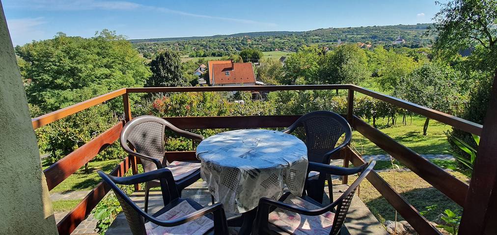 Location de vacances pour 7 personnes, avec jardin dans Koroshegy - 2