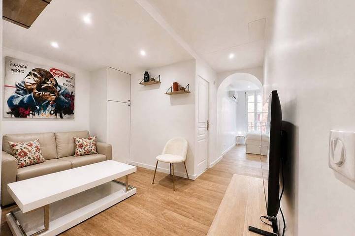 Entire apartment, Èrsextius, Stj, Aix-en-Provence in Aix-en-Provence, Mediterranean Coast (France)