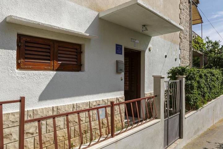 Villa pour 8 personnes, avec vue ainsi que jardin et piscine dans Vis - 3