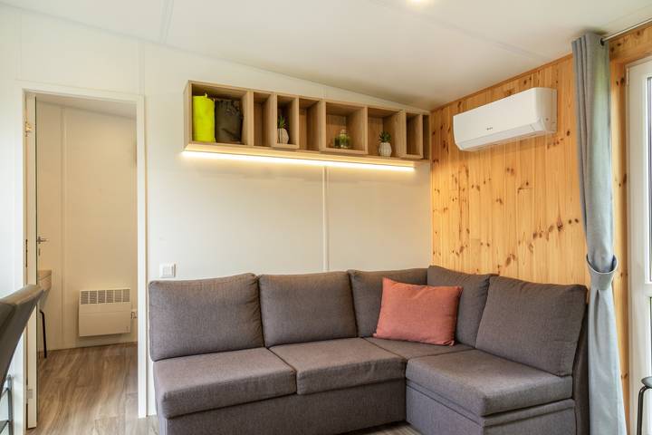 Appartement de vacances entier, Tiny Home « Laura » avec vue sur la montagne, Wi-Fi et climatisation in Untergriesbach, Passauer Land