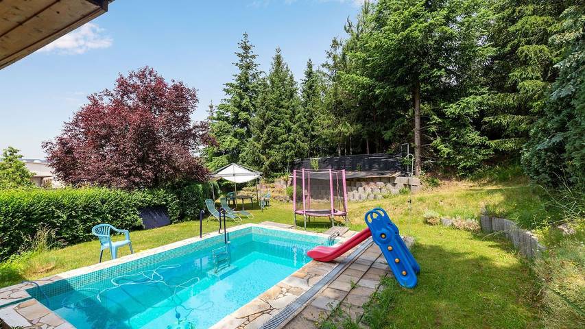 Ferienwohnung für 4 Personen, mit Garten und Pool sowie Balkon, mit Haustier - 1