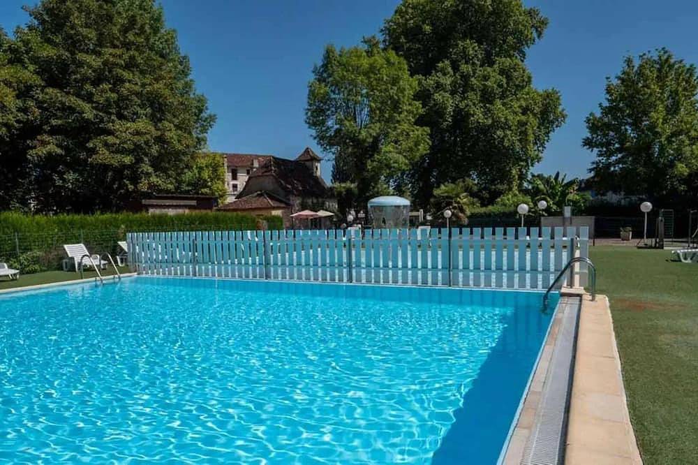 Camping 3 étoiles - Parc aquatique - ccbgbba in Bretenoux, Lot