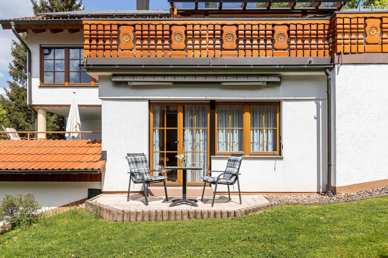 Ganze Wohnung, Ferienwohnung Sonnenbalkon mit 2 Balkonen, Liegewiese, 3Welten Card und Wlan in der Nähe vom Solemar in Bad Dürrheim, Mittlerer Schwarzwald