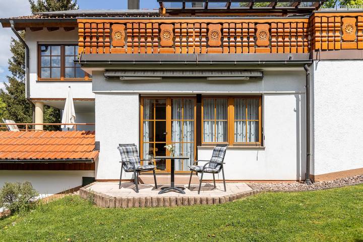 Apartamento entero, Apartamento con 2 balcones, jardín, 3Welten Card y wifi cerca de Solemar in Bad Dürrheim, Selva Negra Central