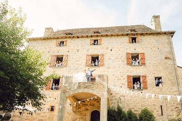 Location de vacances pour 35 personnes, avec jardin et jacuzzi à La Fouillade