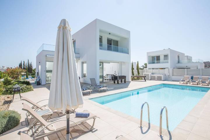 Holiday rental for 10 people, with garden and terrace in Cyprus